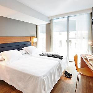 Habitación Estándar con 2 Camas Individuales